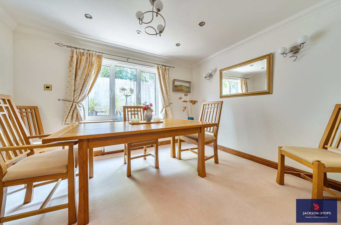 Ivy Lane, Great Brickhill, Buckinghamshire, MK17, photo 5