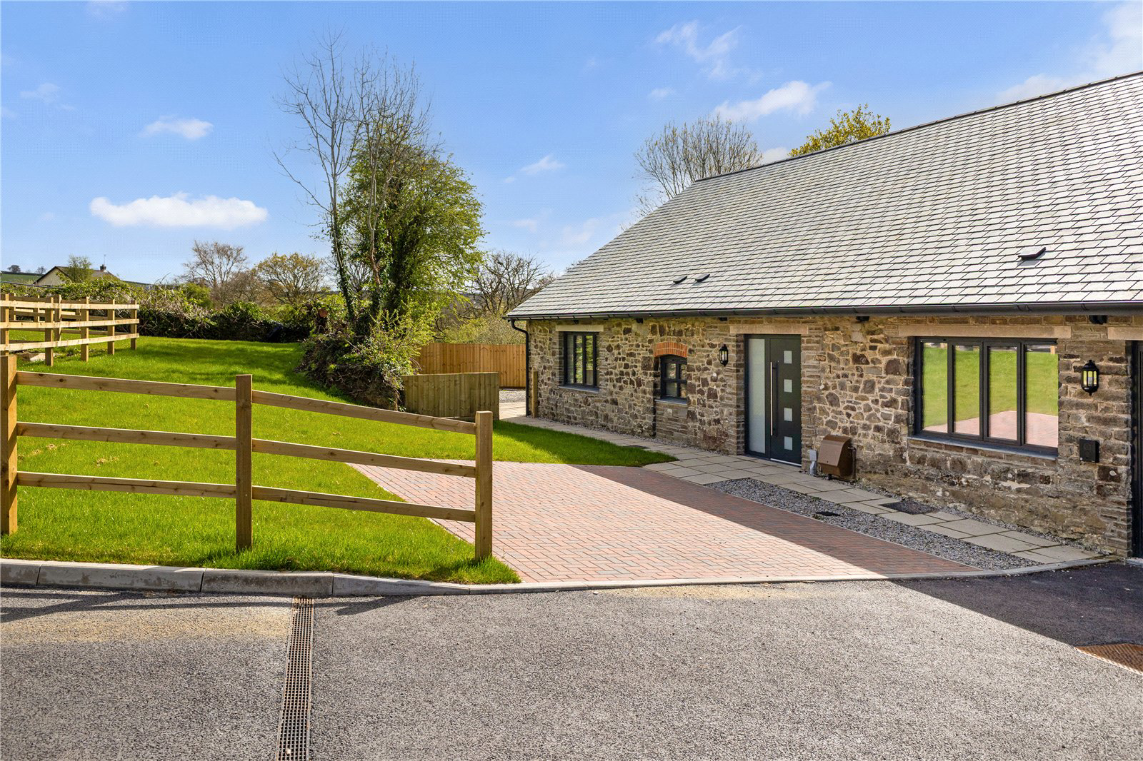 Old Tannery Drive, East Street, South Molton, Devon, EX36, photo 2