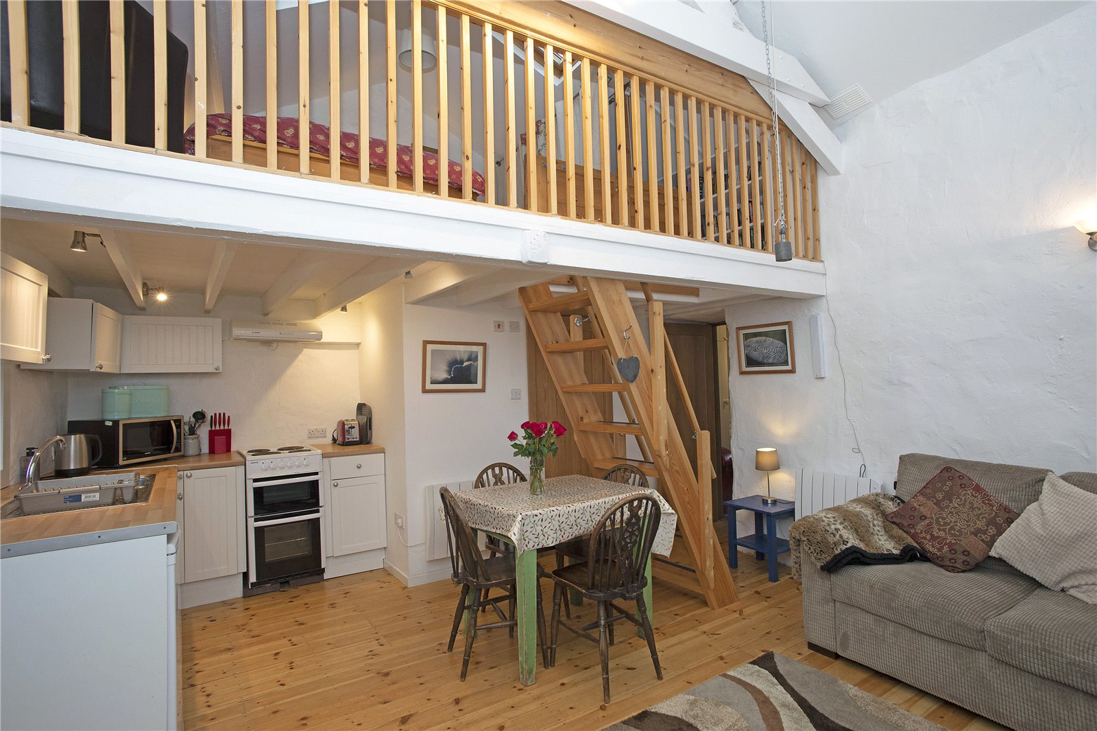 Cae Canol Cottage