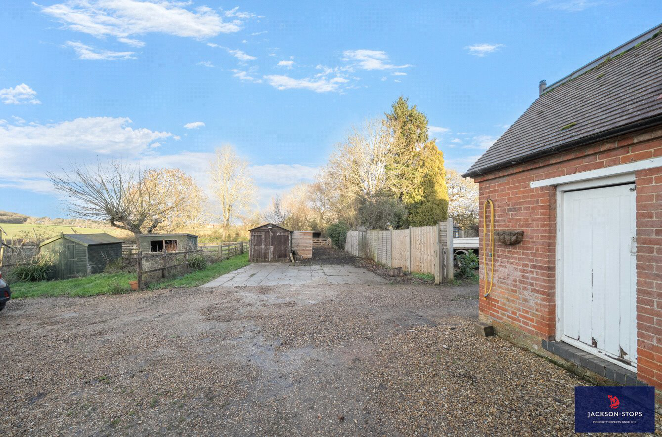 Newport Road, Woburn, Bedfordshire, MK17, photo 16