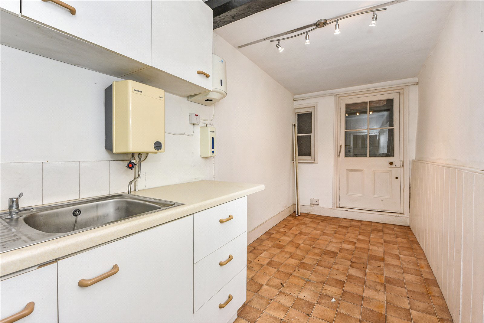 Rumbolds Hill, Midhurst, West Sussex, GU29, photo 3