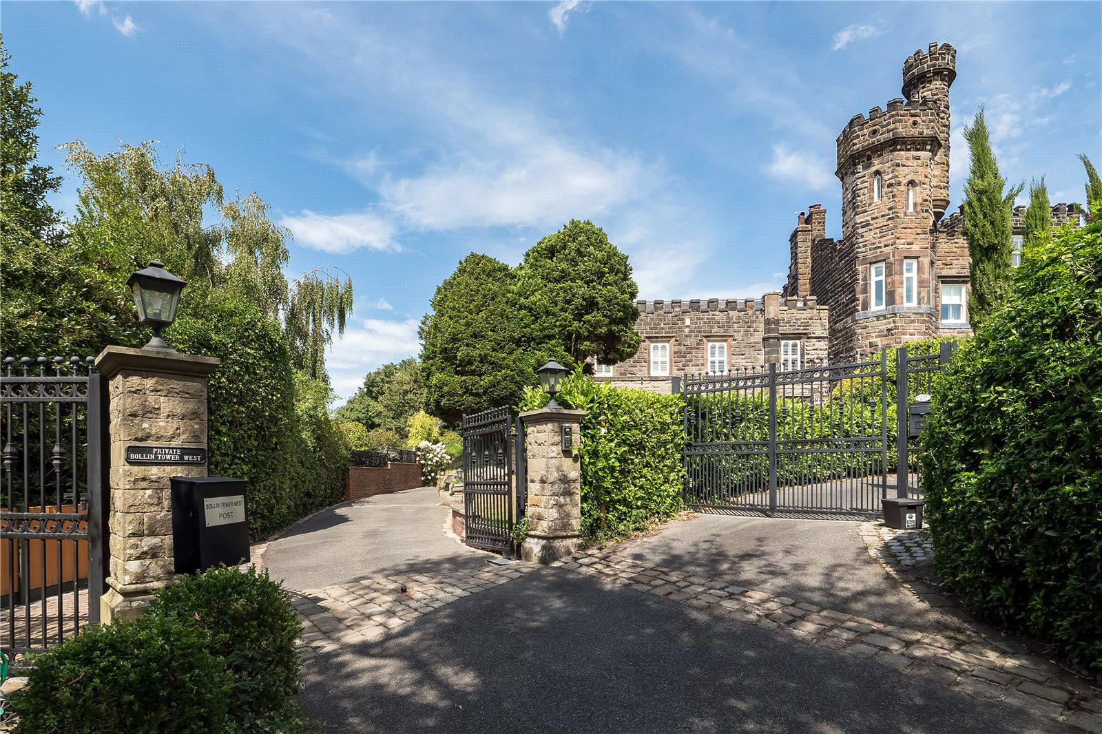 Woodbrook Road, Alderley Edge, Cheshire, SK9, photo 3