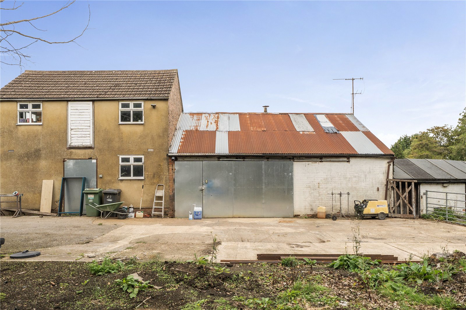 Garage/Workshop