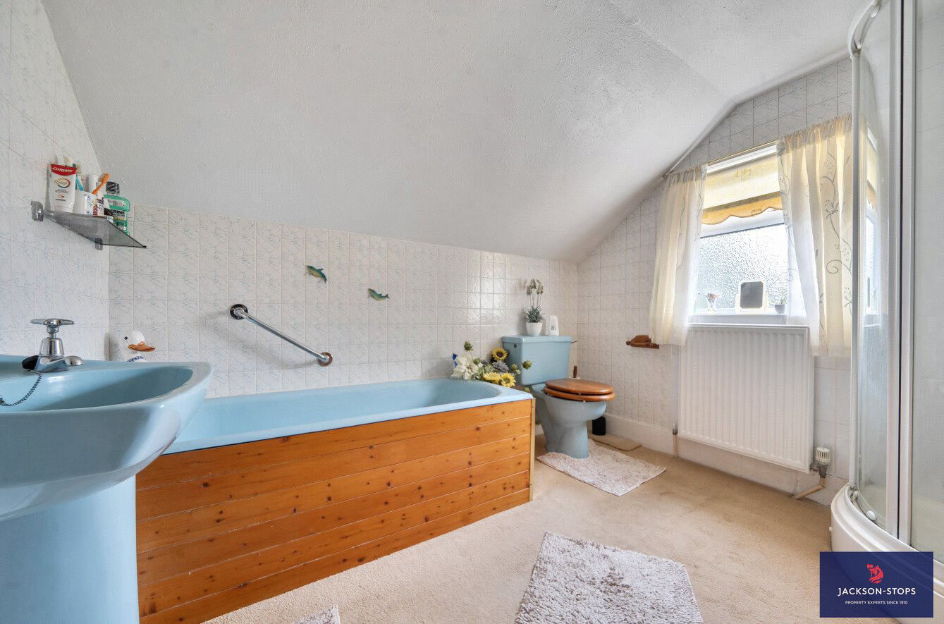 Mentone Avenue, Aspley Guise, Bedfordshire, MK17, photo 10