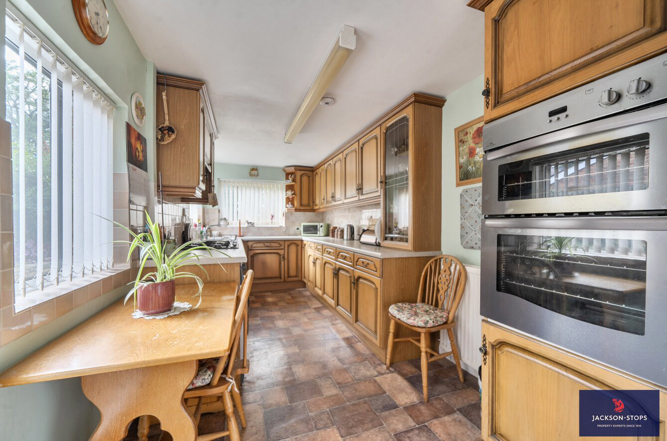 Mentone Avenue, Aspley Guise, Bedfordshire, MK17, photo 5
