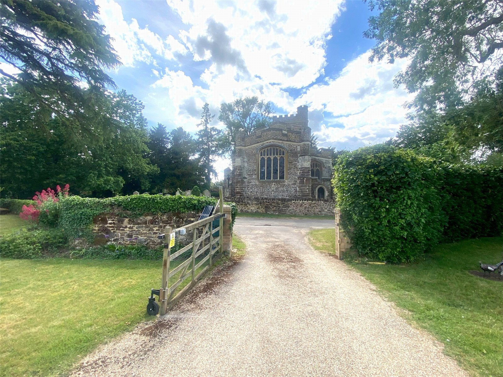 Church Road, Tingrith, Bedfordshire, MK17, photo 7