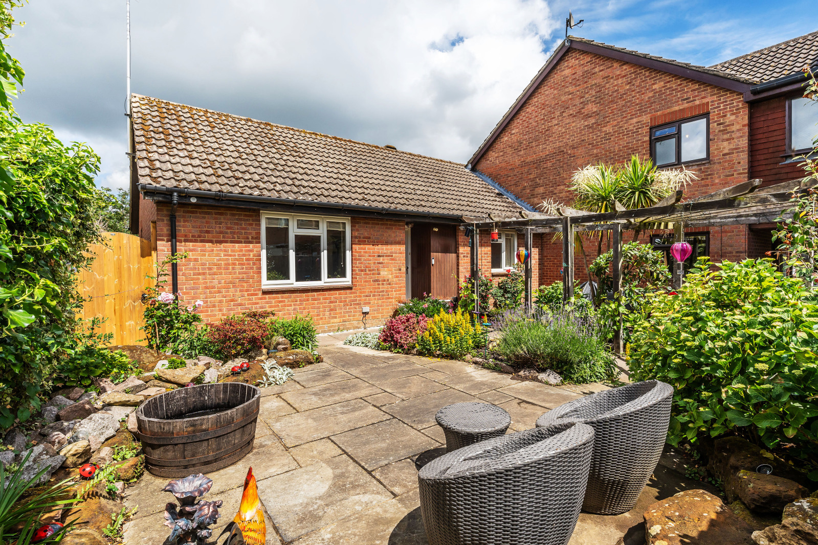 Barnfield Way, Hurst Green, Oxted, Surrey, RH8