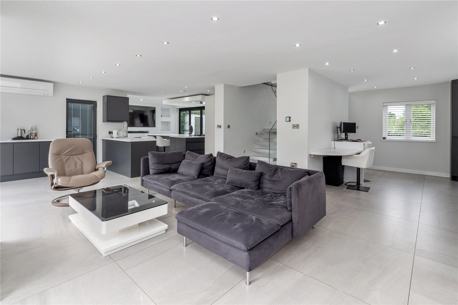 Wilmslow Road, Prestbury, Cheshire, SK10, photo 6