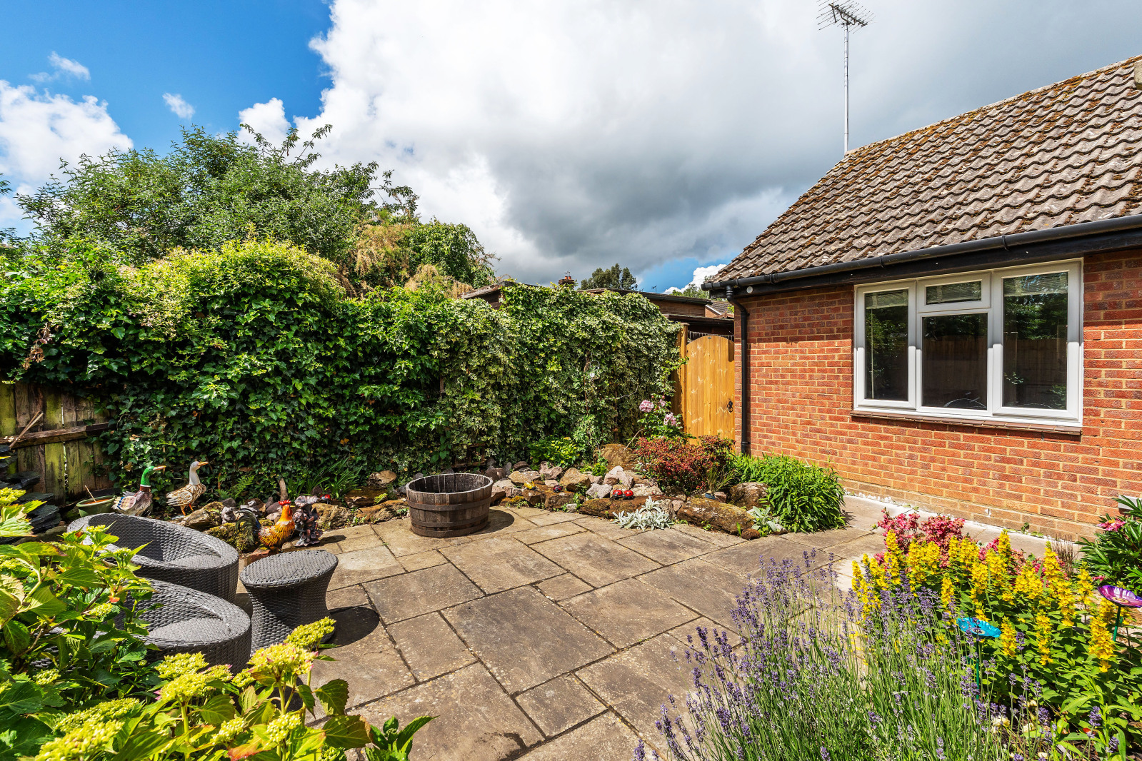 Barnfield Way, Hurst Green, Oxted, Surrey, RH8, photo 9
