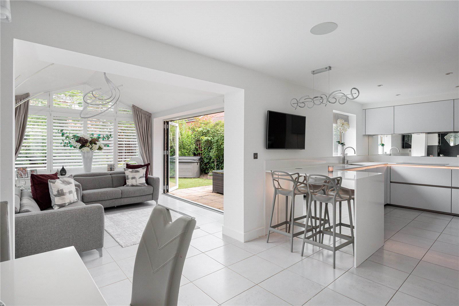 Bradshaw Close, Wilmslow, Cheshire, SK9, photo 2