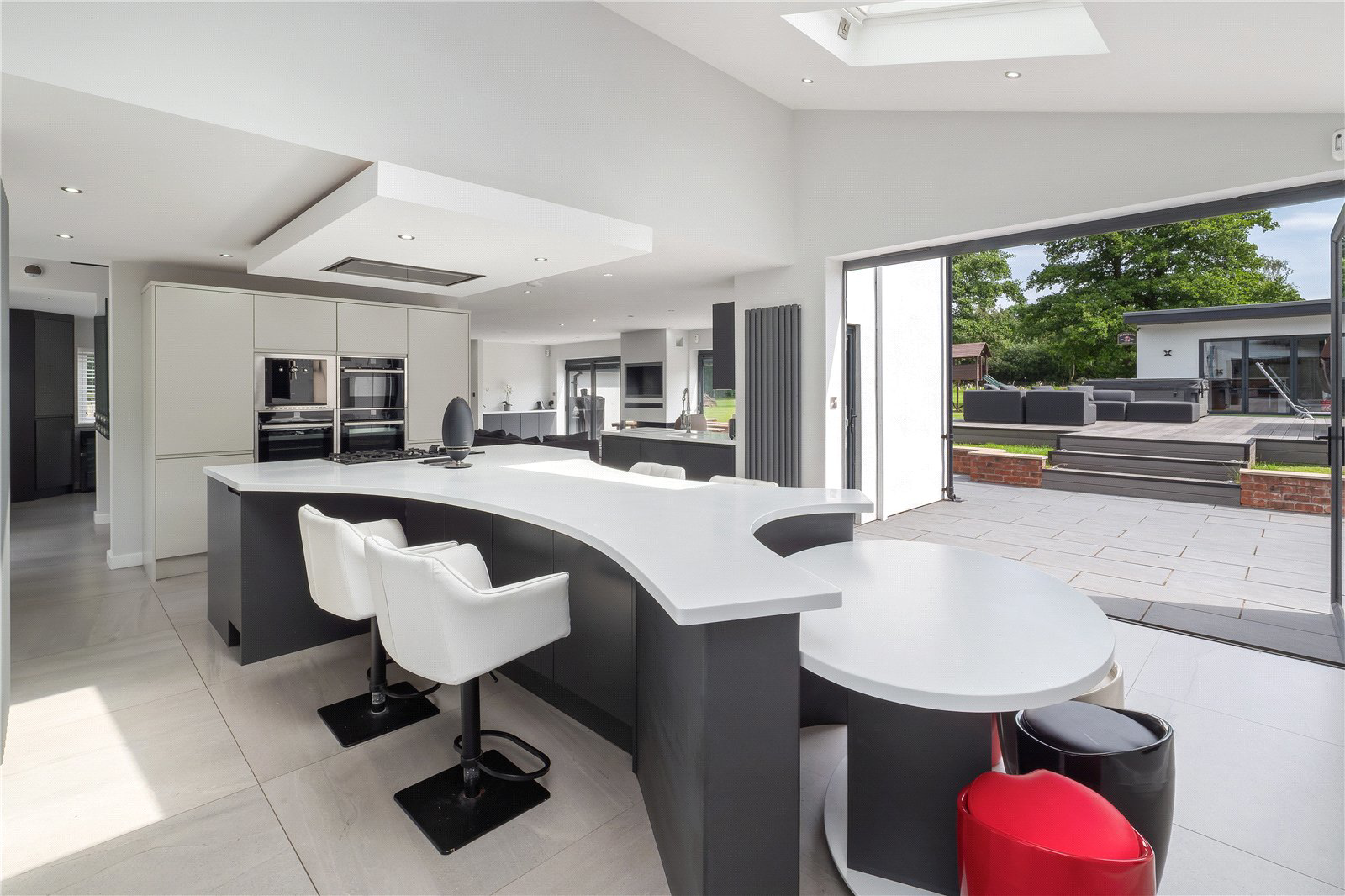 Wilmslow Road, Prestbury, Cheshire, SK10, photo 5