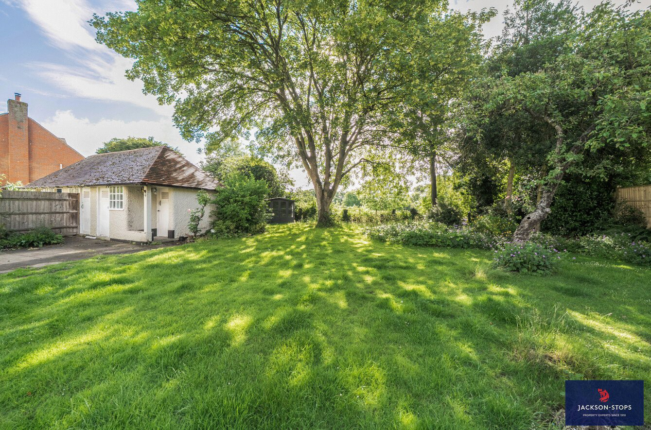 Bloomsbury Close, Woburn, Bedfordshire, MK17, photo 2