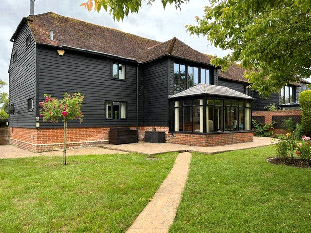 Maidstone Road, Hadlow, Tonbridge, Kent, TN11