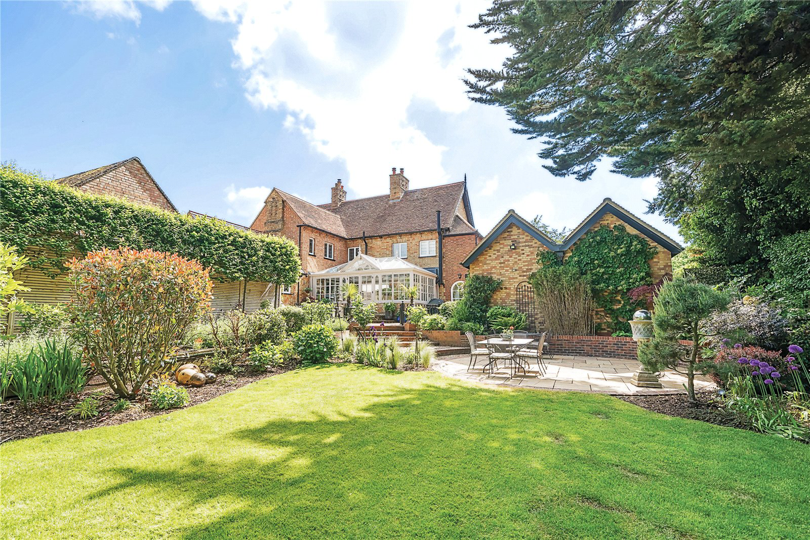Park Road, Toddington, Dunstable, Bedfordshire, LU5, photo 2