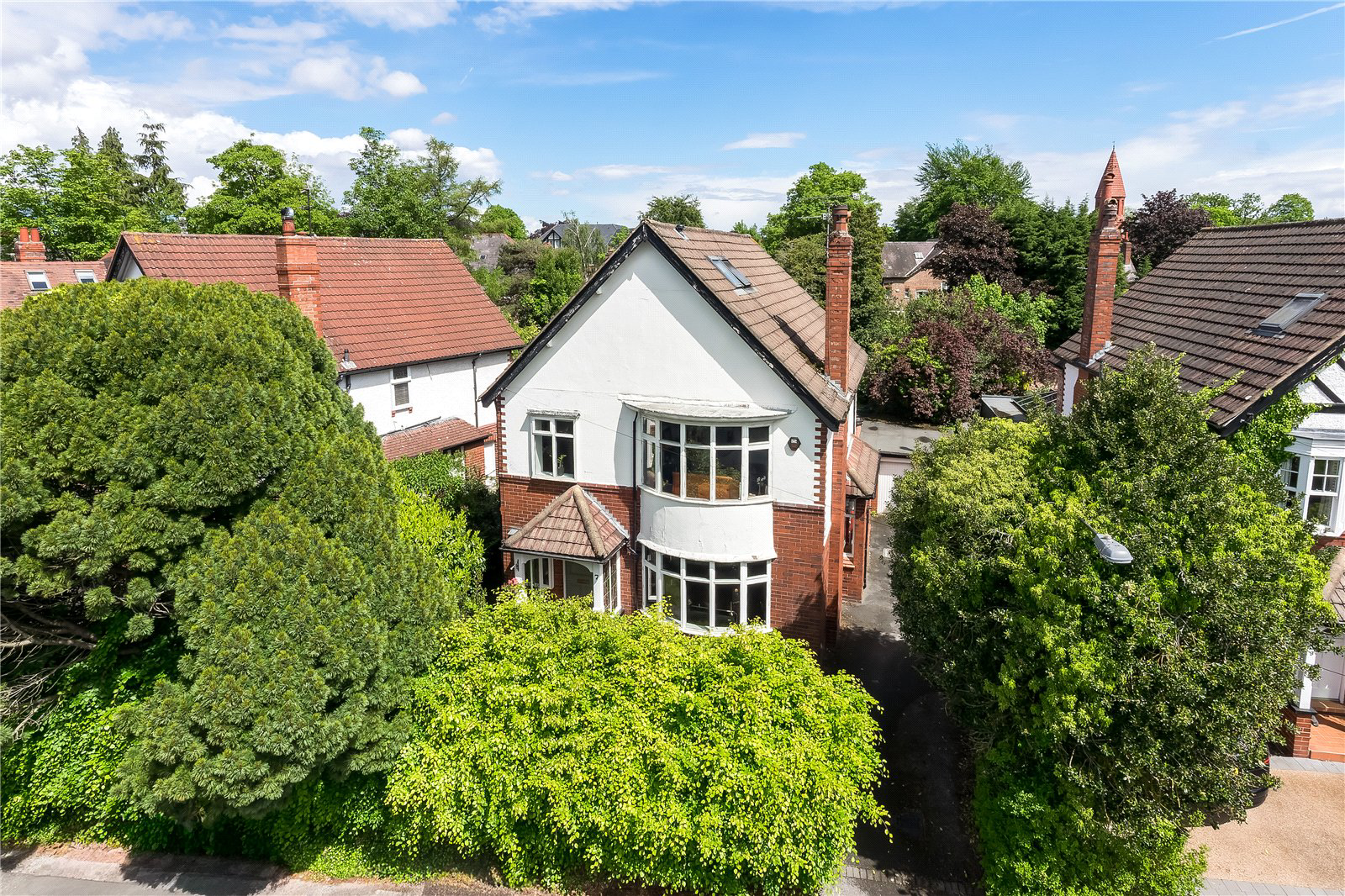 Crescent Road, Hale, WA15