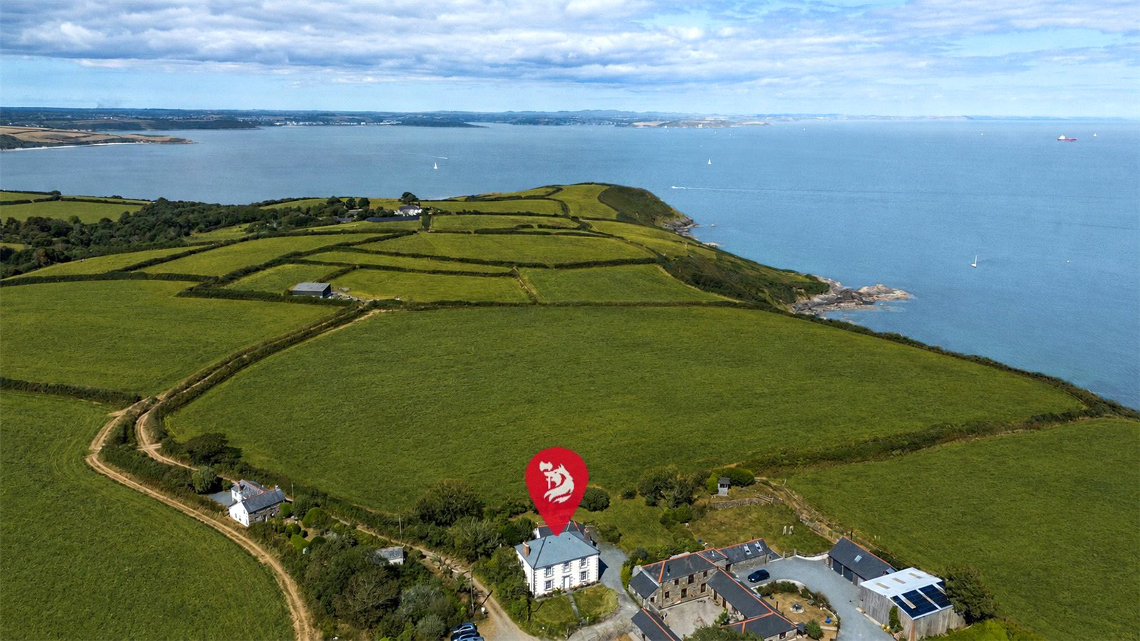 Beautiful 4 bedroom farmhouse & 1 bedroom Annexe, Roskorwell, St. Kererne, Helston, TR12