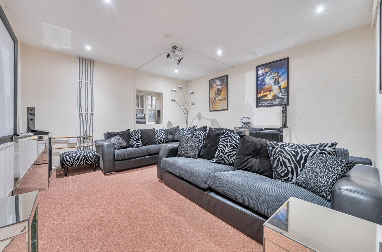 Woodlands Grange, Earls Barton, Northamptonshire, NN6, photo 10