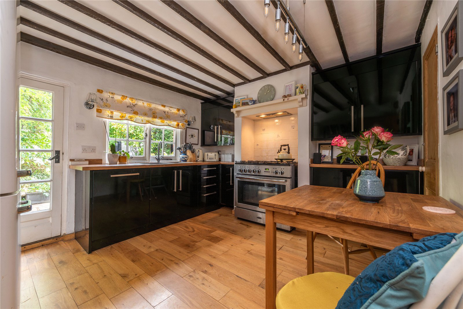 The Street, Ewhurst, Cranleigh, Surrey, GU6, photo 3