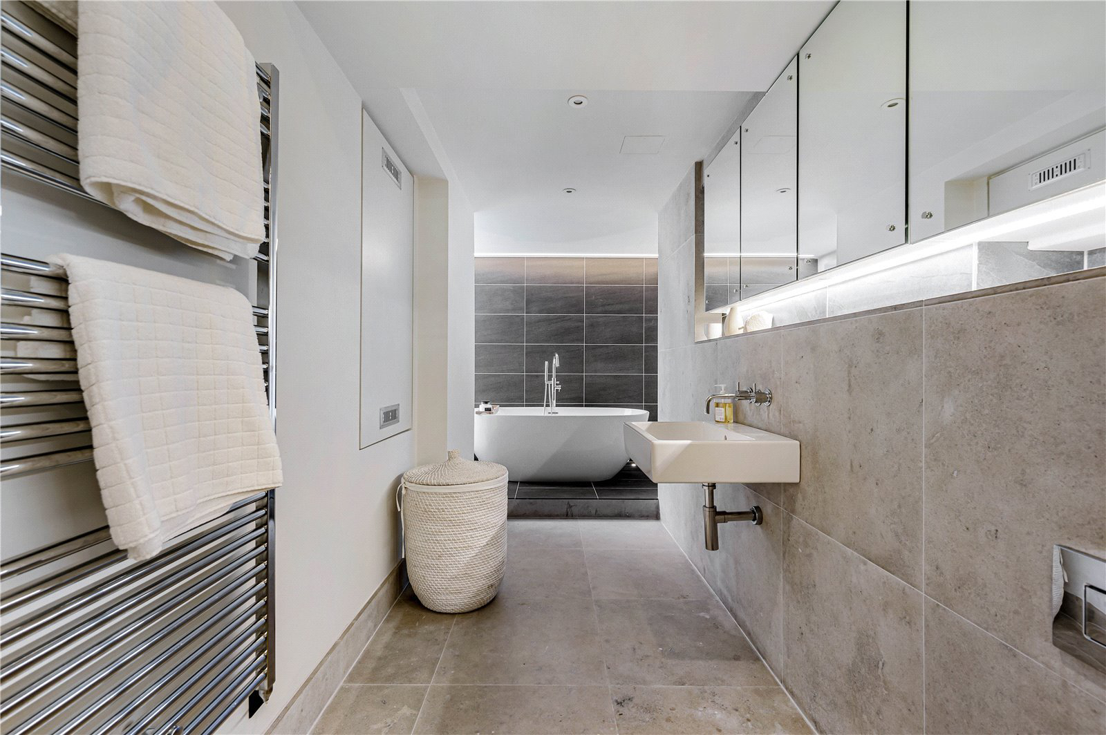 Ensuite