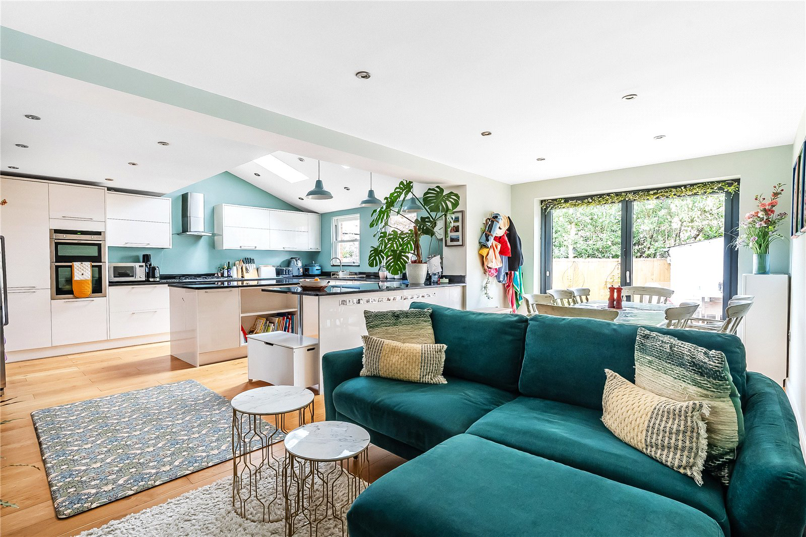 Shrewsbury Road, Redhill, Surrey, RH1, photo 2