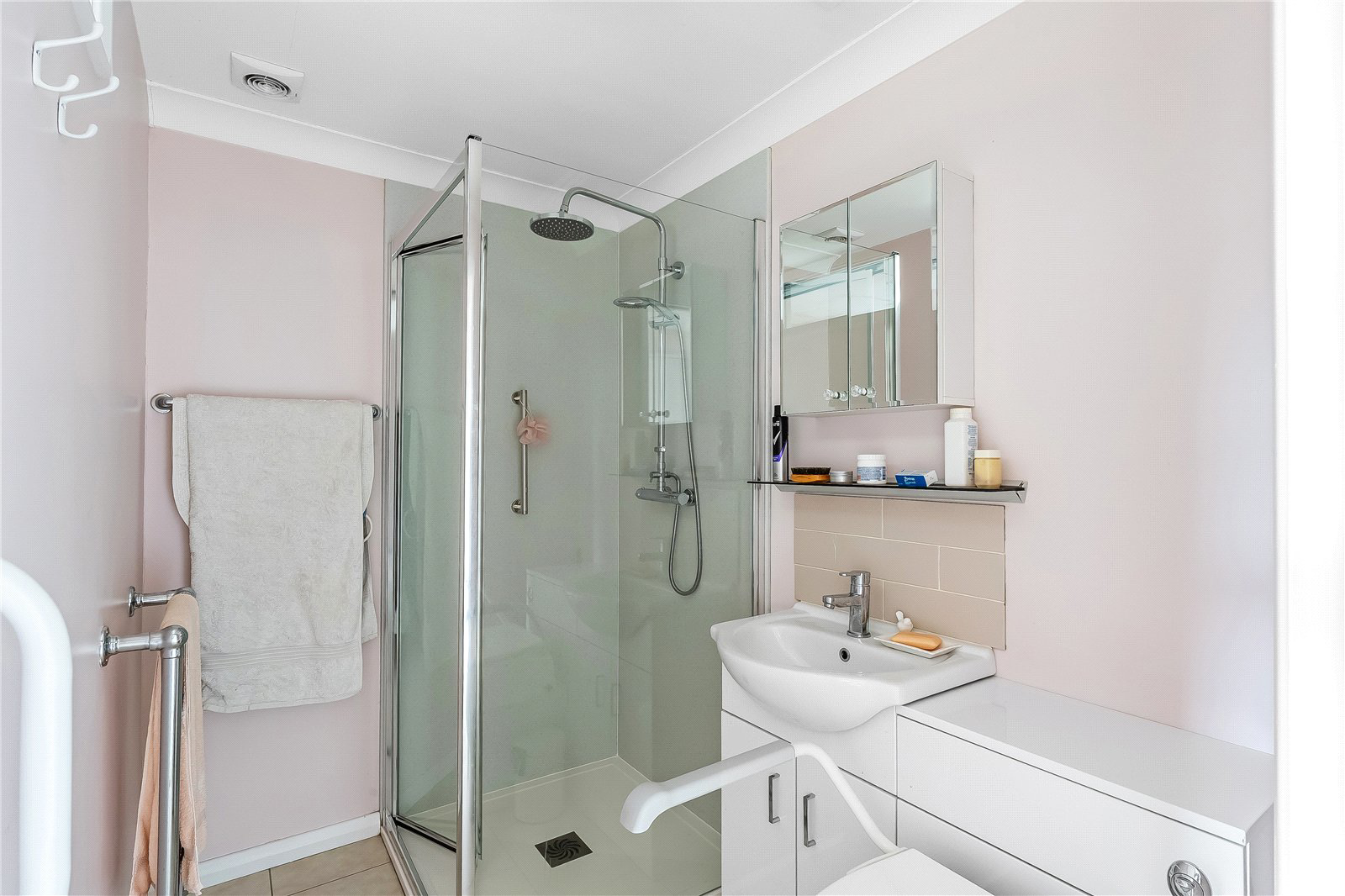 Huntersfield Close, Reigate, Surrey, RH2, photo 8