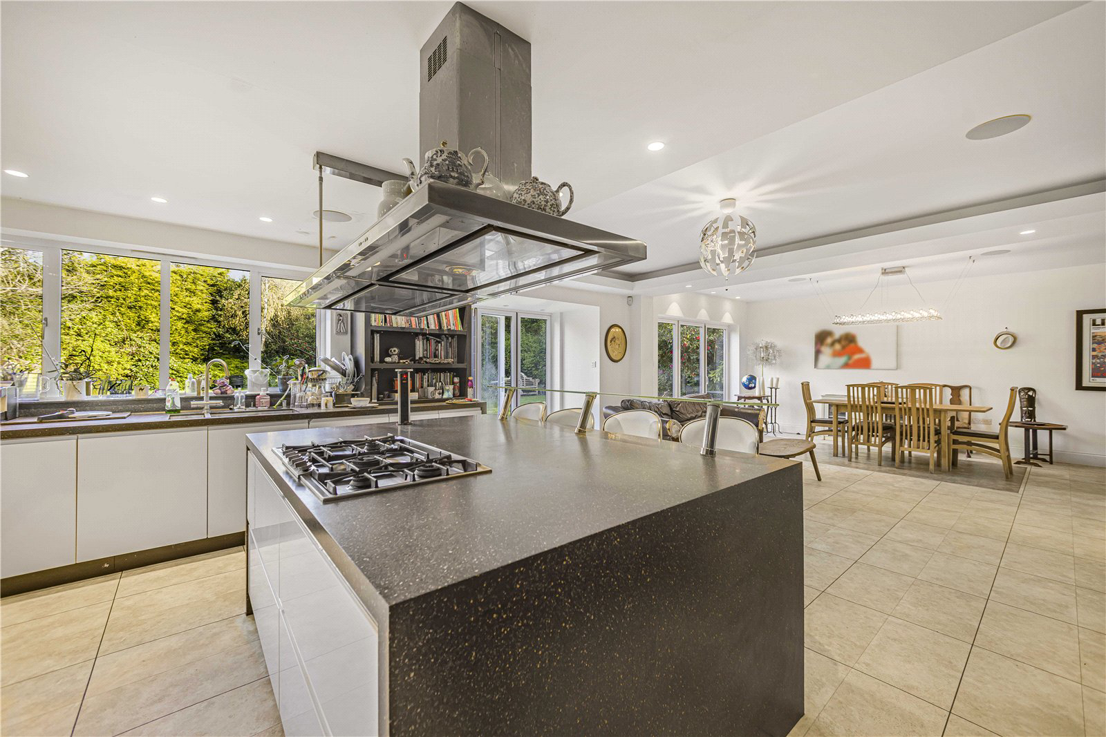 Whalley Road, Hale, WA15, photo 3