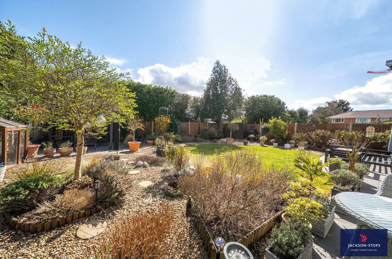 Stratford Close, Toddington, Central Bedfordshire, LU5, photo 21