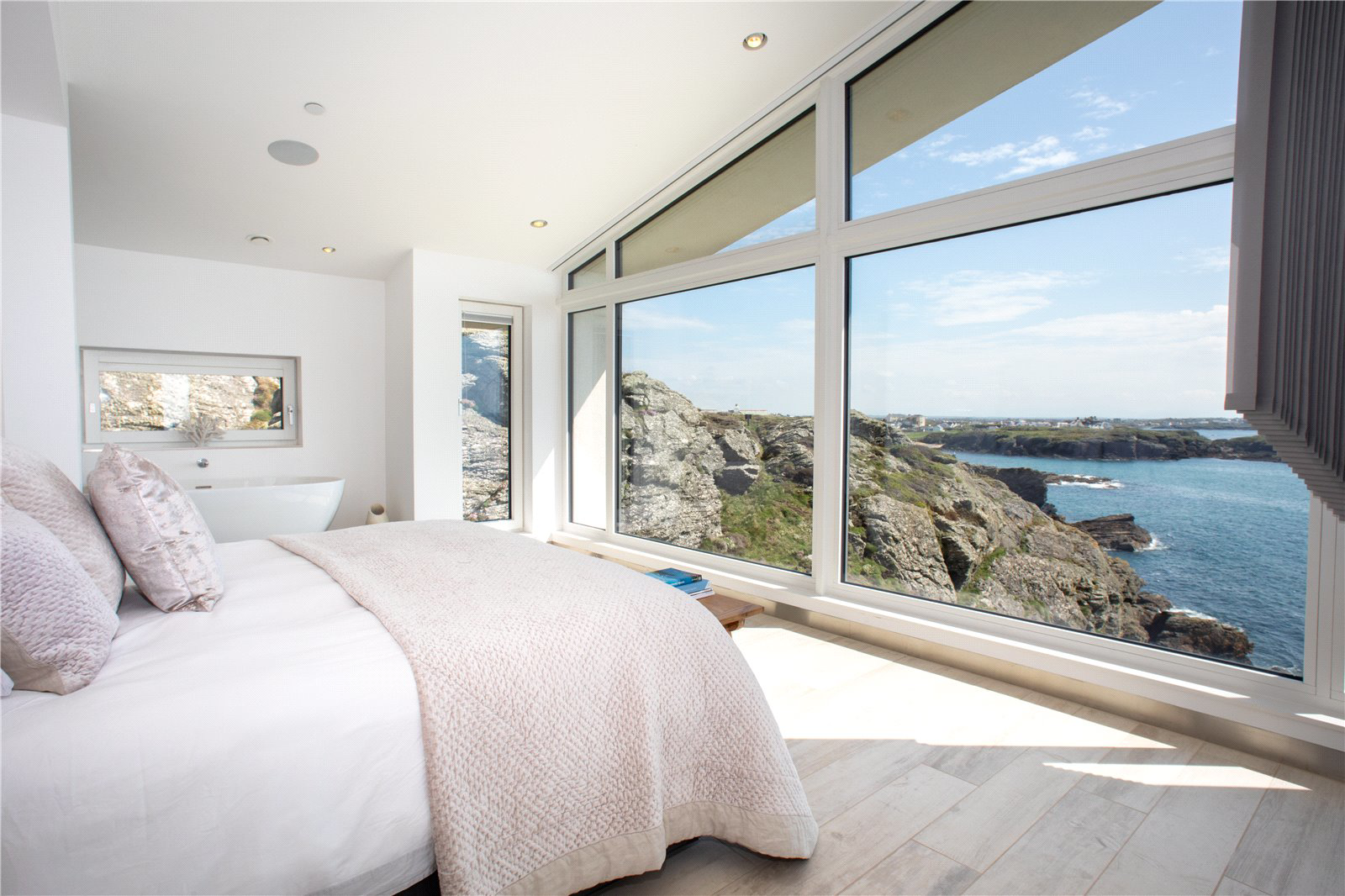 Lon Isallt, Trearddur Bay, Holyhead, Anglesey, LL65, photo 16