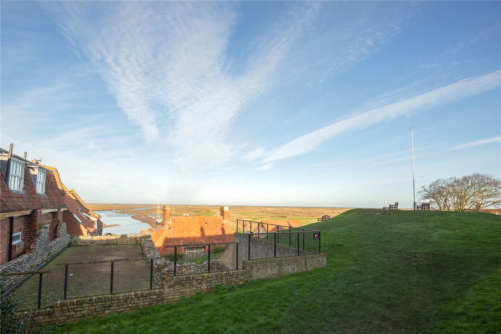 High Street, Blakeney, Norfolk, NR25, photo 28