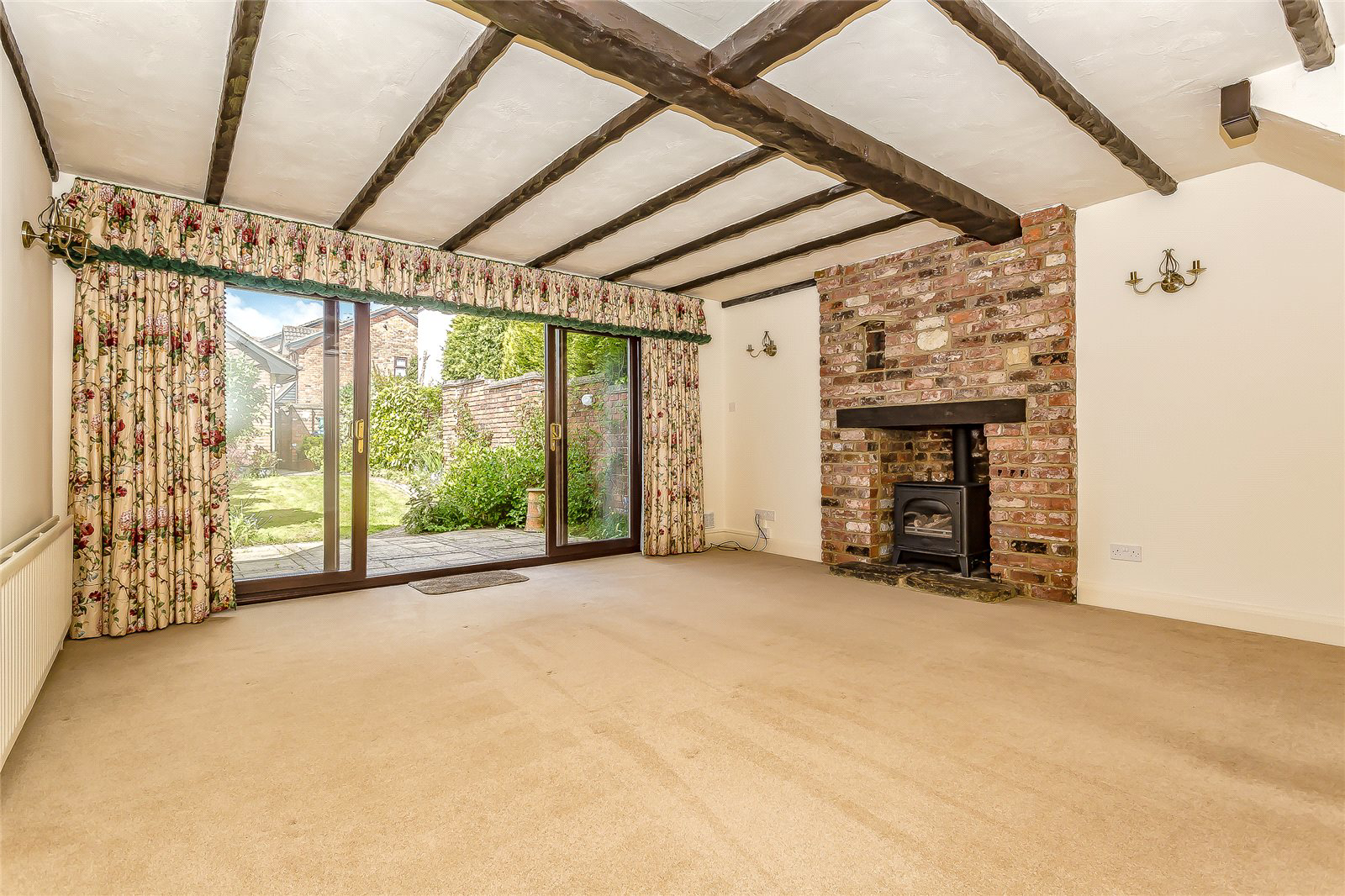 Clerks Croft, Bletchingley, Redhill, Surrey, RH1, photo 2