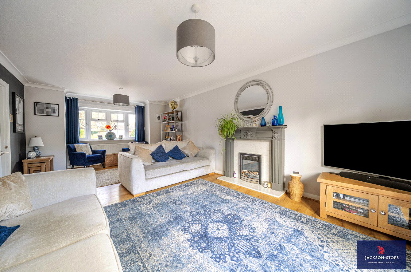 Stratford Close, Toddington, Central Bedfordshire, LU5, photo 6