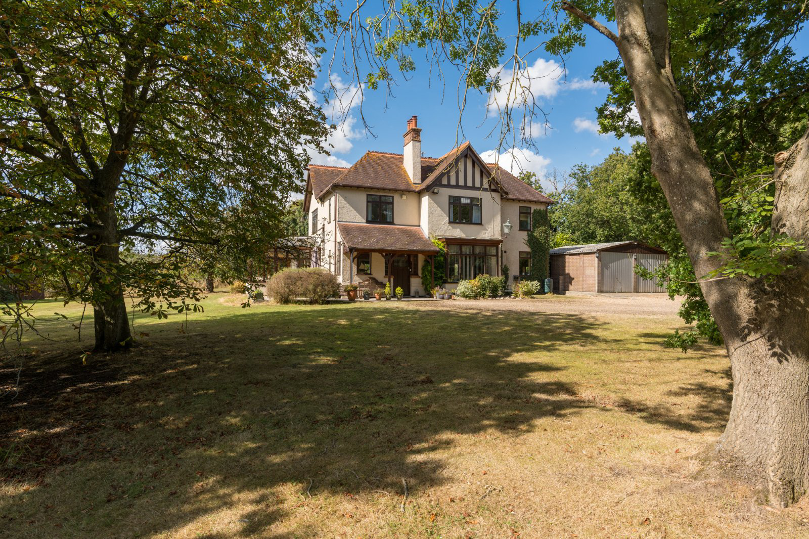 Little Ditches, London Road, Little Clacton, Essex, CO16