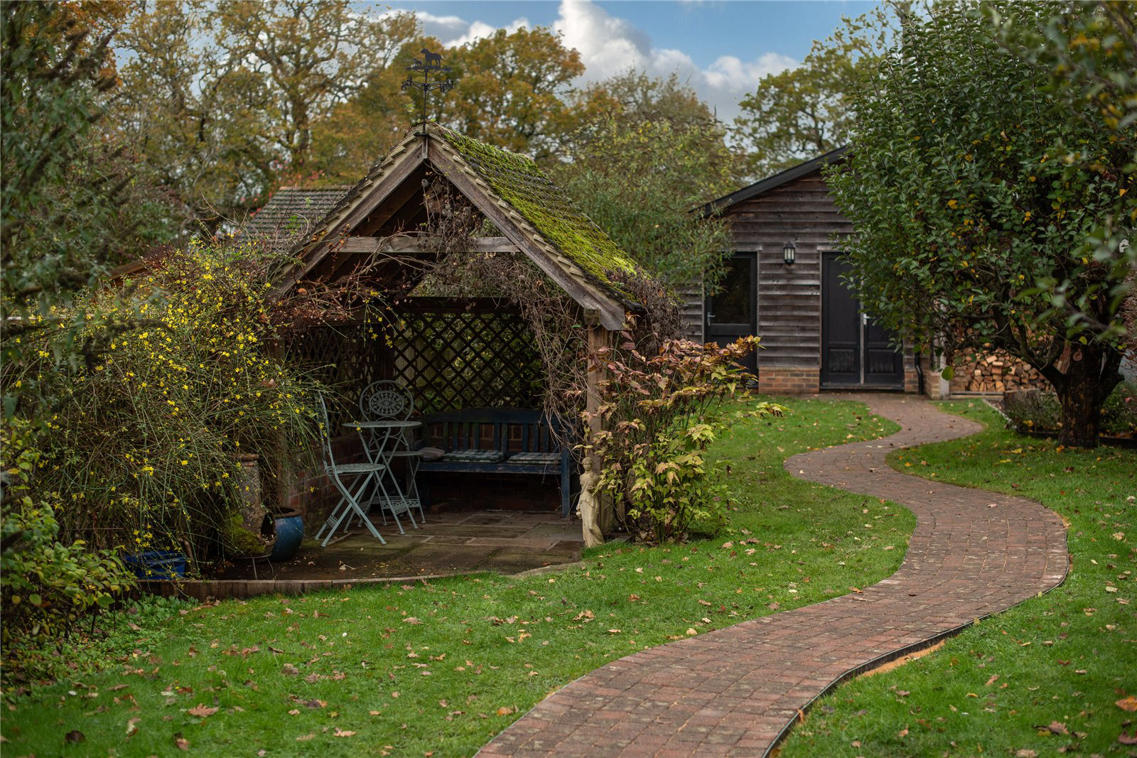 Hogspudding Lane, Newdigate, Dorking, Surrey, RH5, photo 15