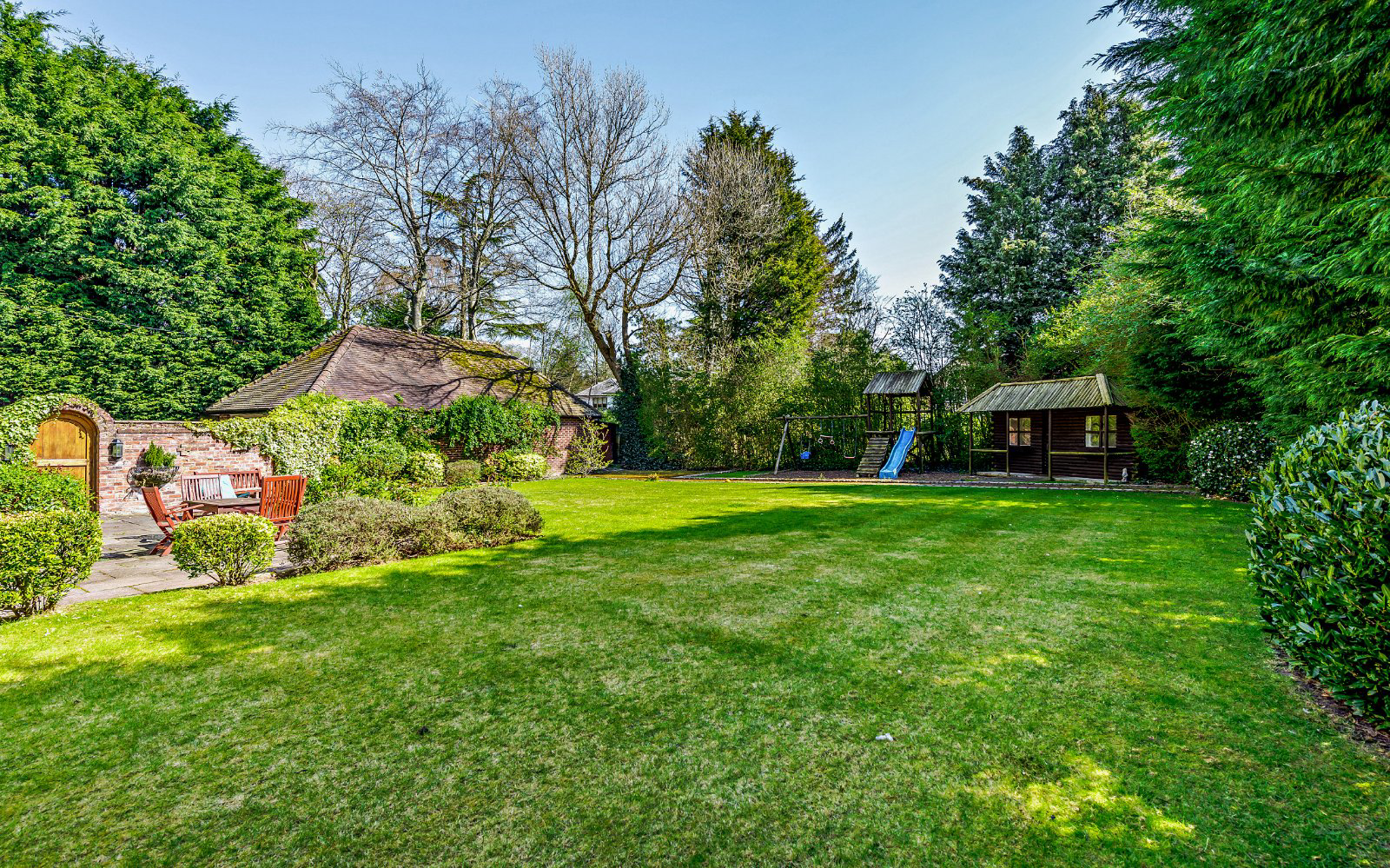 Hill Top, Hale, WA15, photo 2