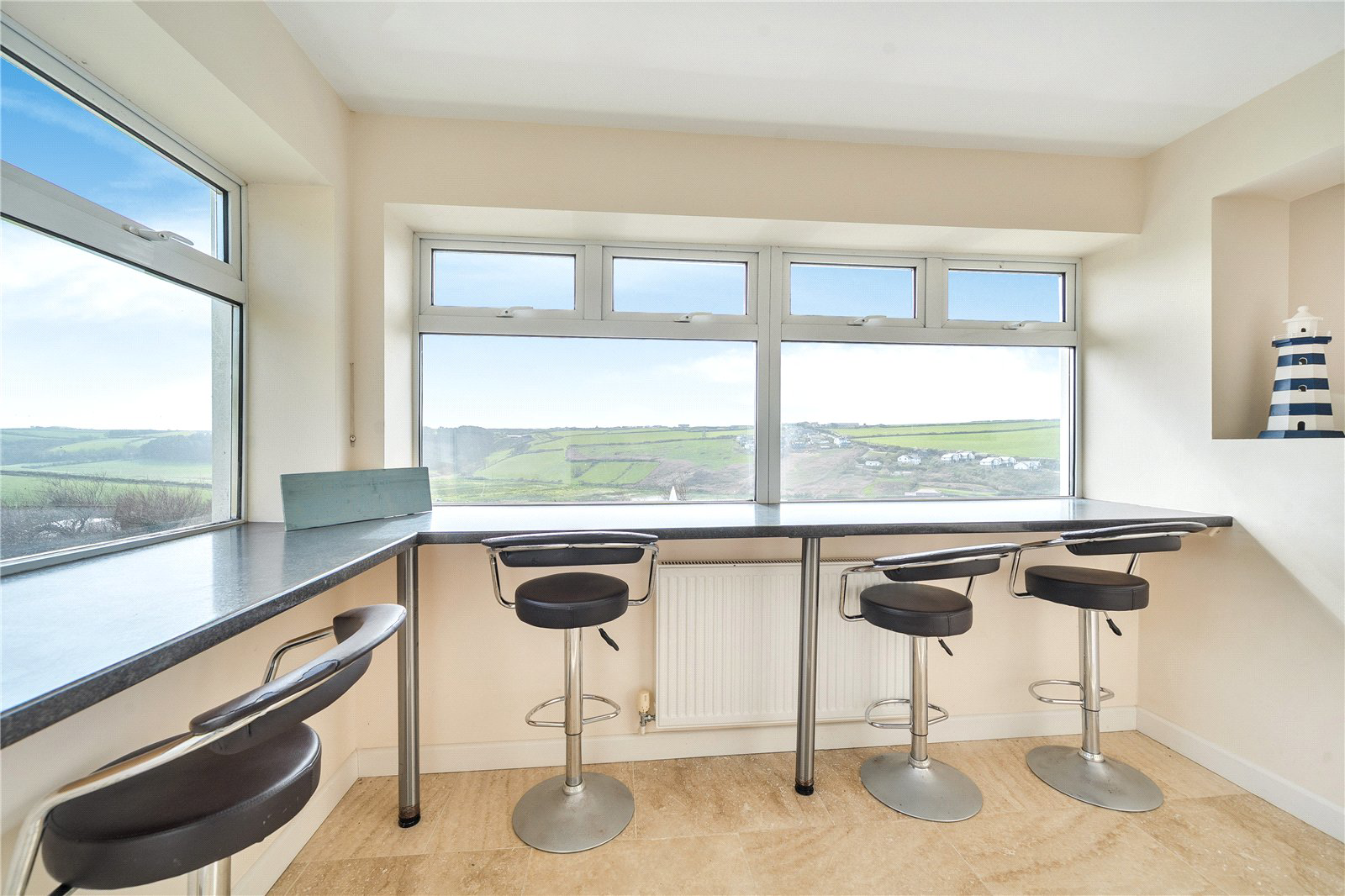 Tredragon Close, Mawgan Porth, Newquay, Cornwall, TR8, photo 6