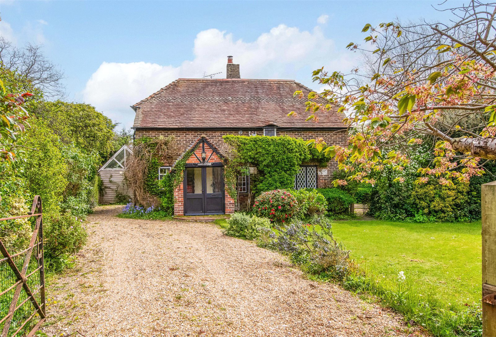 School Lane, Nutbourne, Chichester, West Sussex, PO18