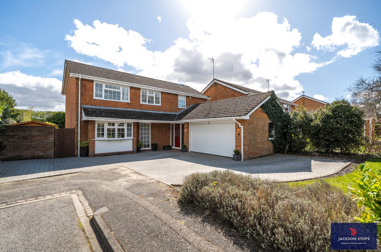 Stratford Close, Toddington, Central Bedfordshire, LU5