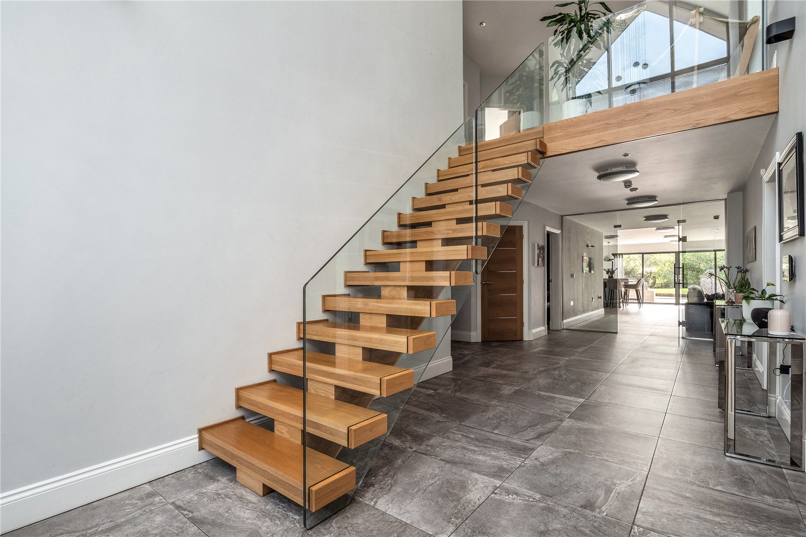 Yew Tree Way, Prestbury, Macclesfield, Cheshire, SK10, photo 2