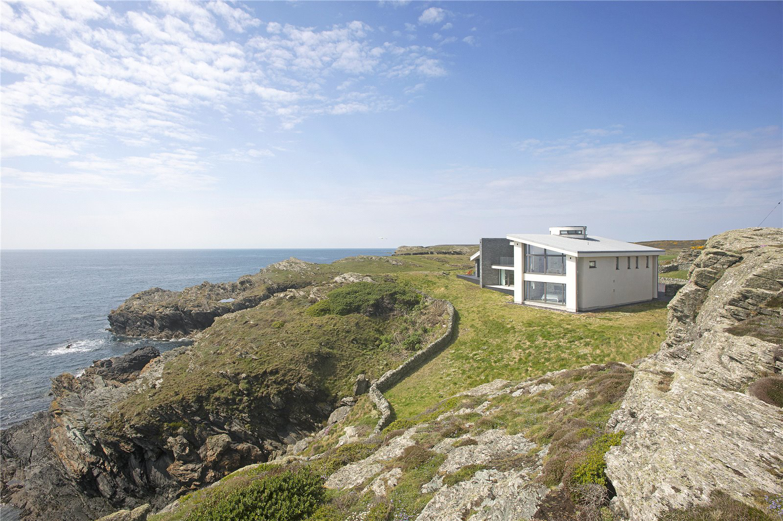 Lon Isallt, Trearddur Bay, Holyhead, Anglesey, LL65, photo 3