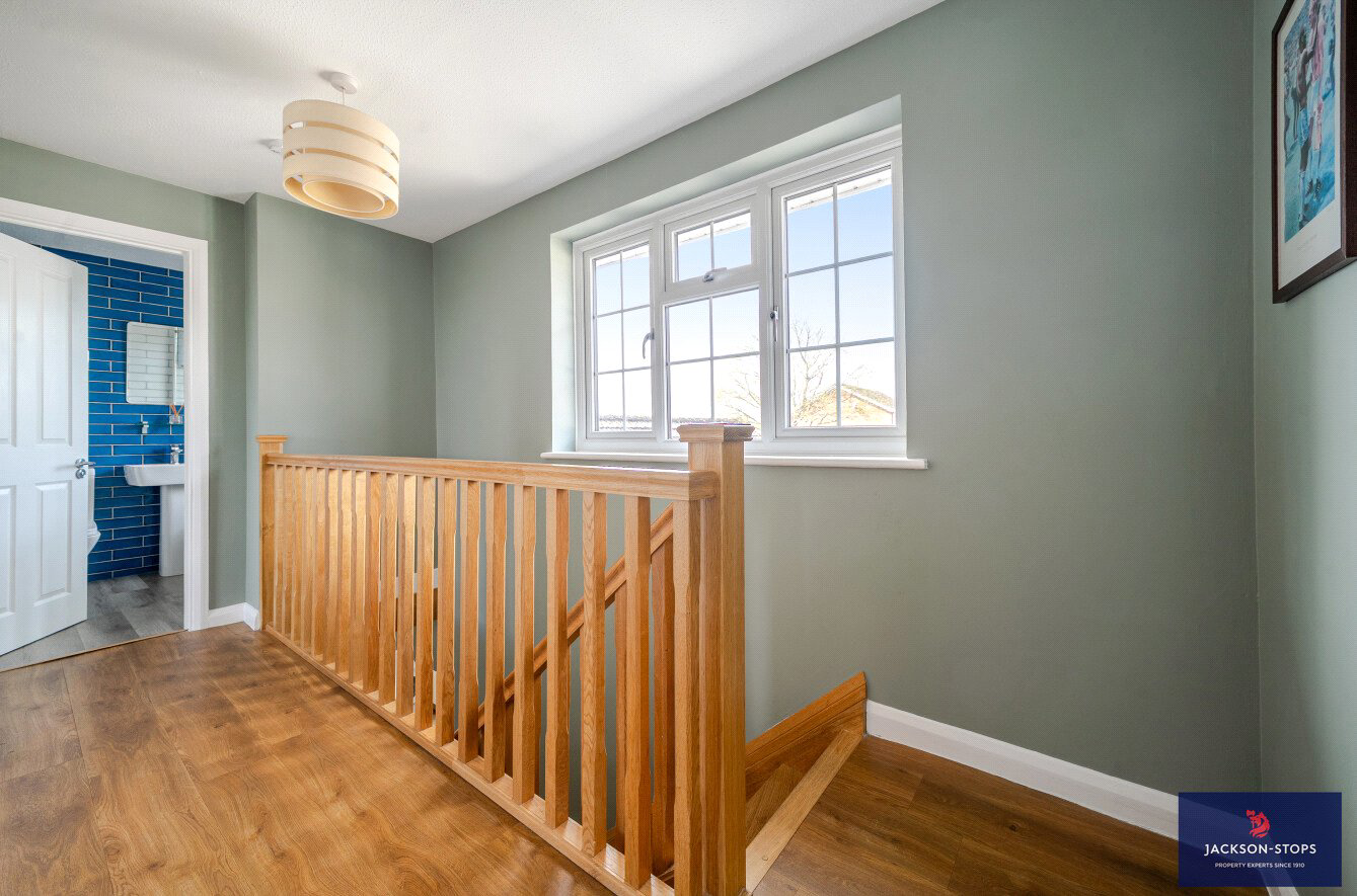 Stratford Close, Toddington, Central Bedfordshire, LU5, photo 11