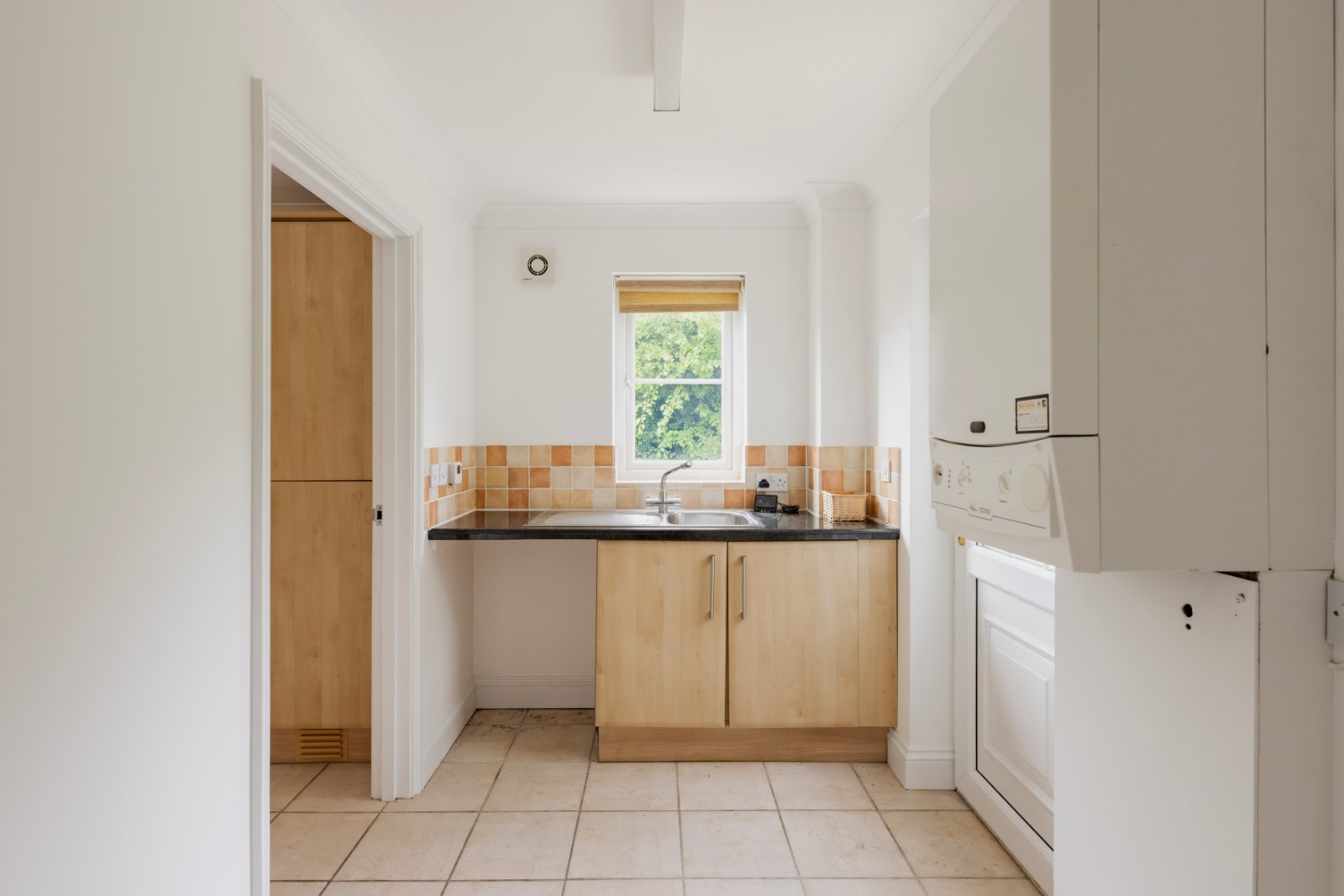 Low Road, Hellesdon, Norwich, Norfolk, NR6, photo 32