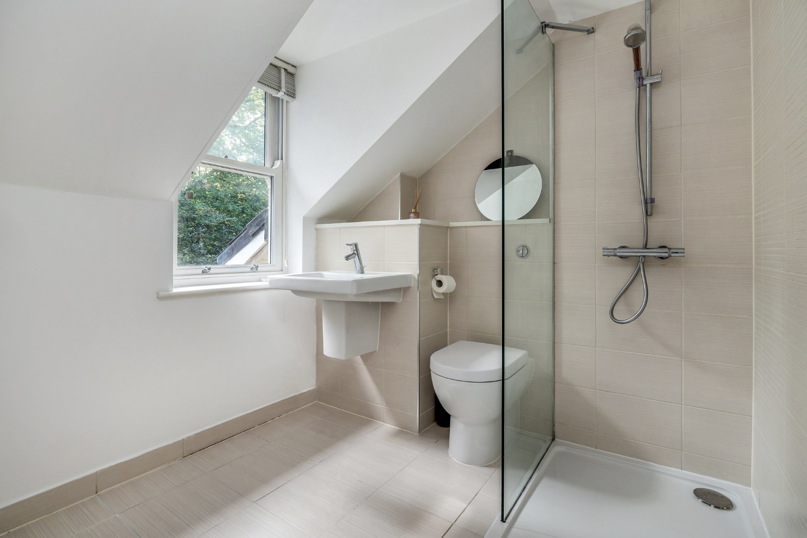 Bradgate Road, Altrincham, WA14, photo 21