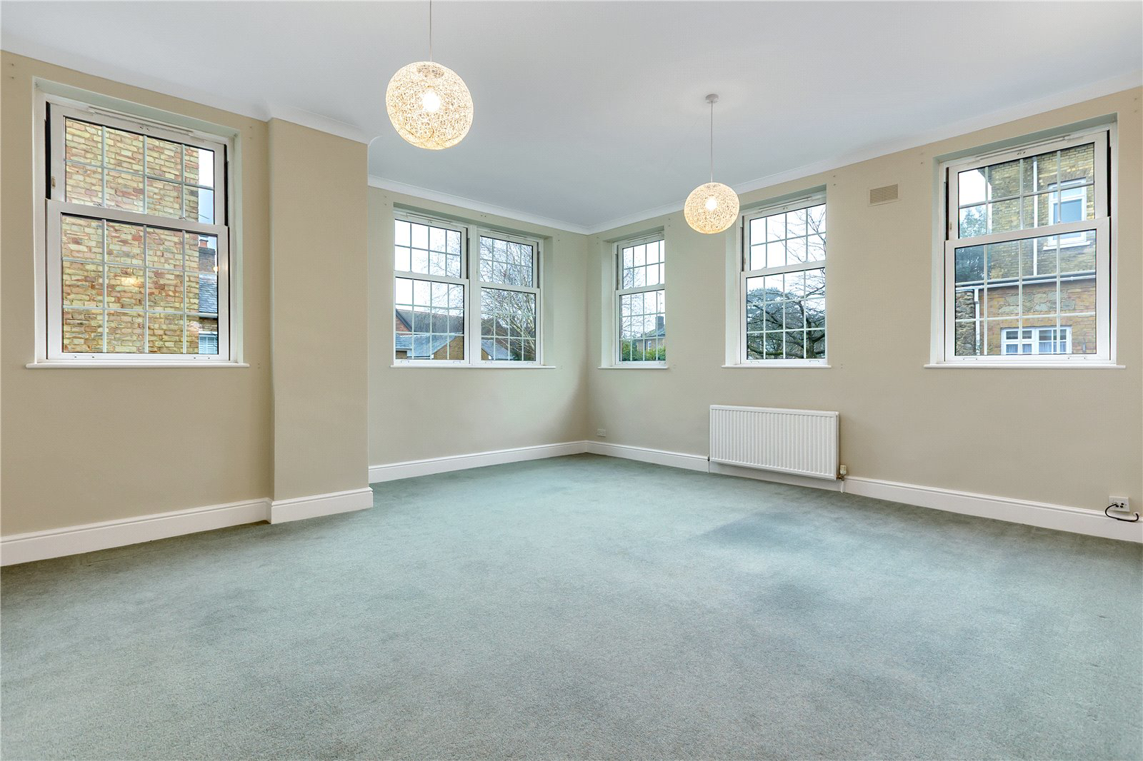 Sitting/Dining Room