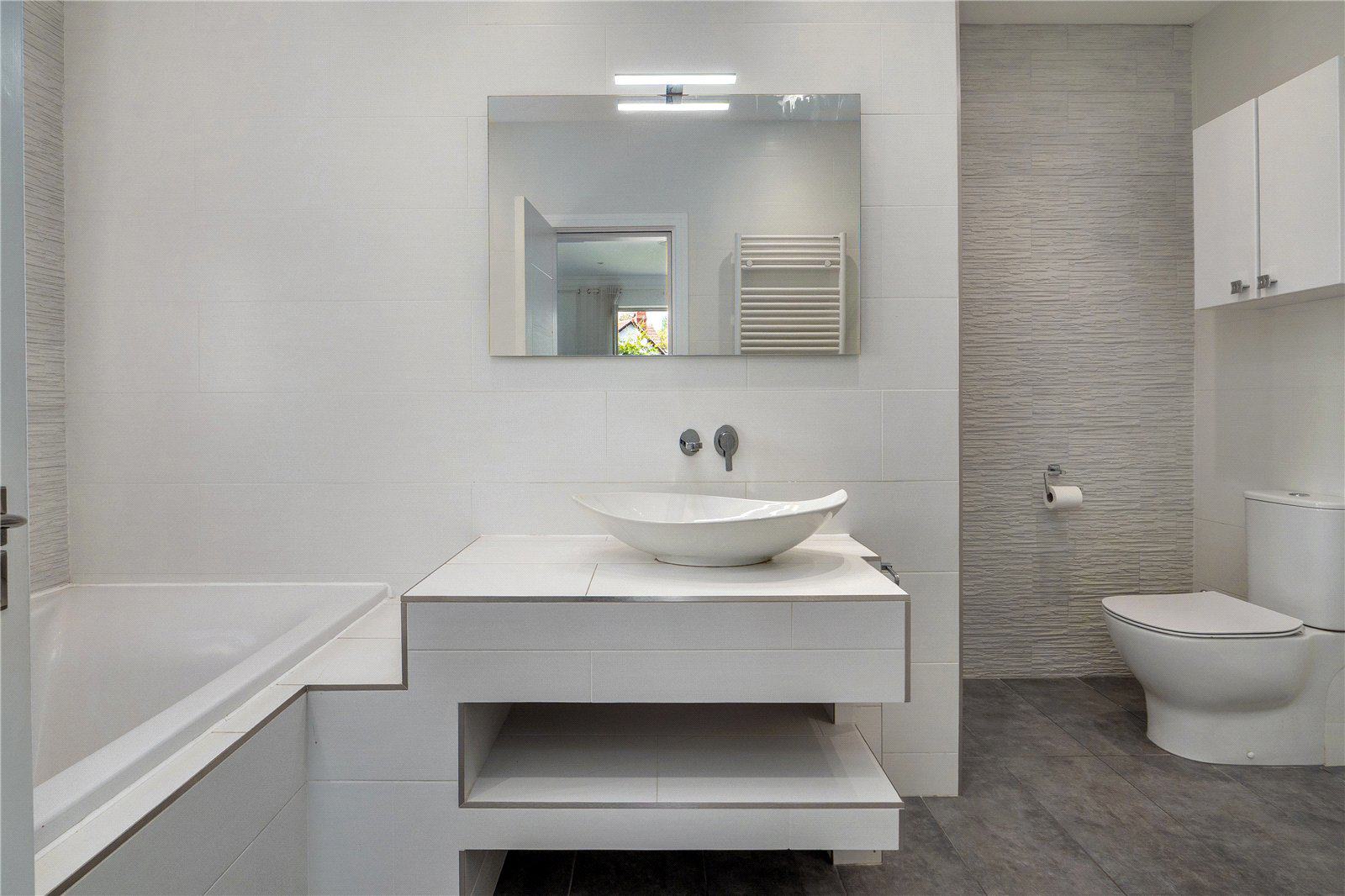 Broad Lane, Hale, WA15, photo 10