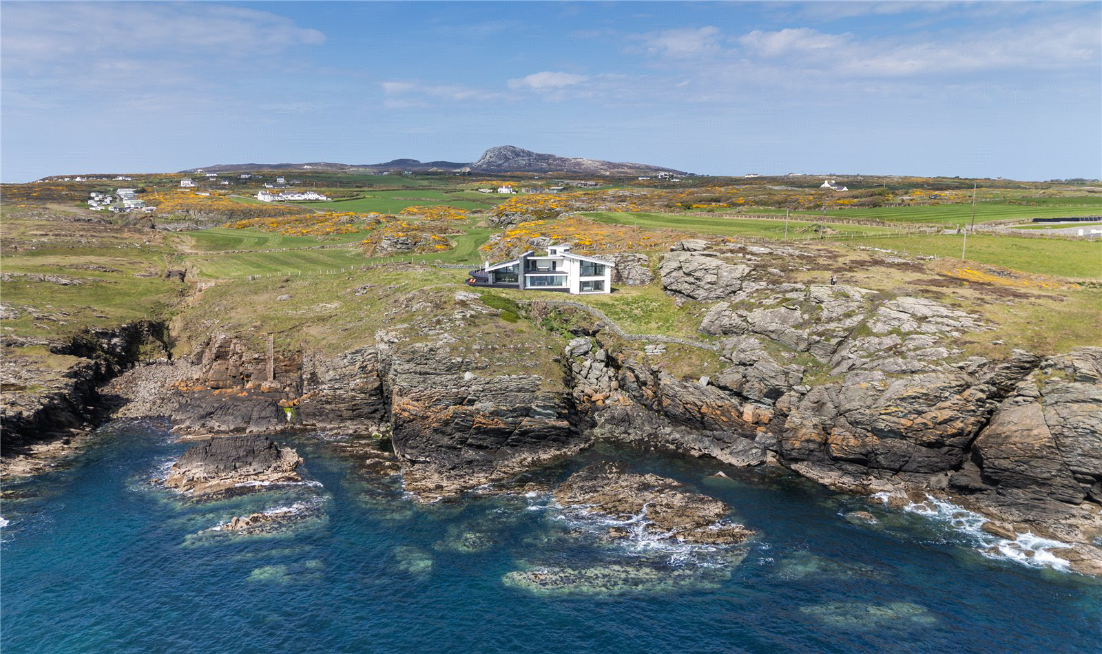 Lon Isallt, Trearddur Bay, Holyhead, Anglesey, LL65