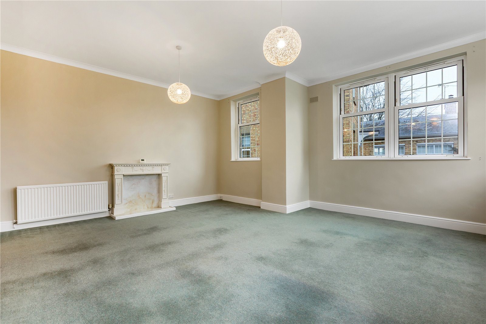 Sitting/Dining Room