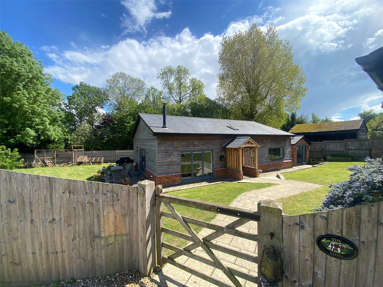 Bridle Way, Toddington, Bedfordshire, LU5