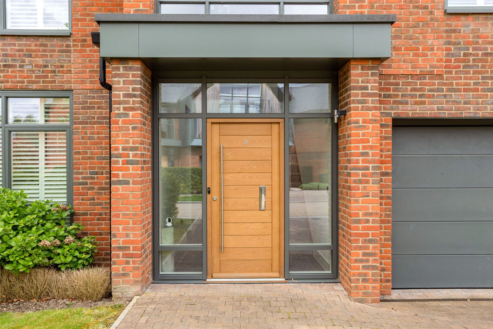 Vickers Close, Longcross, Surrey, KT16, photo 12
