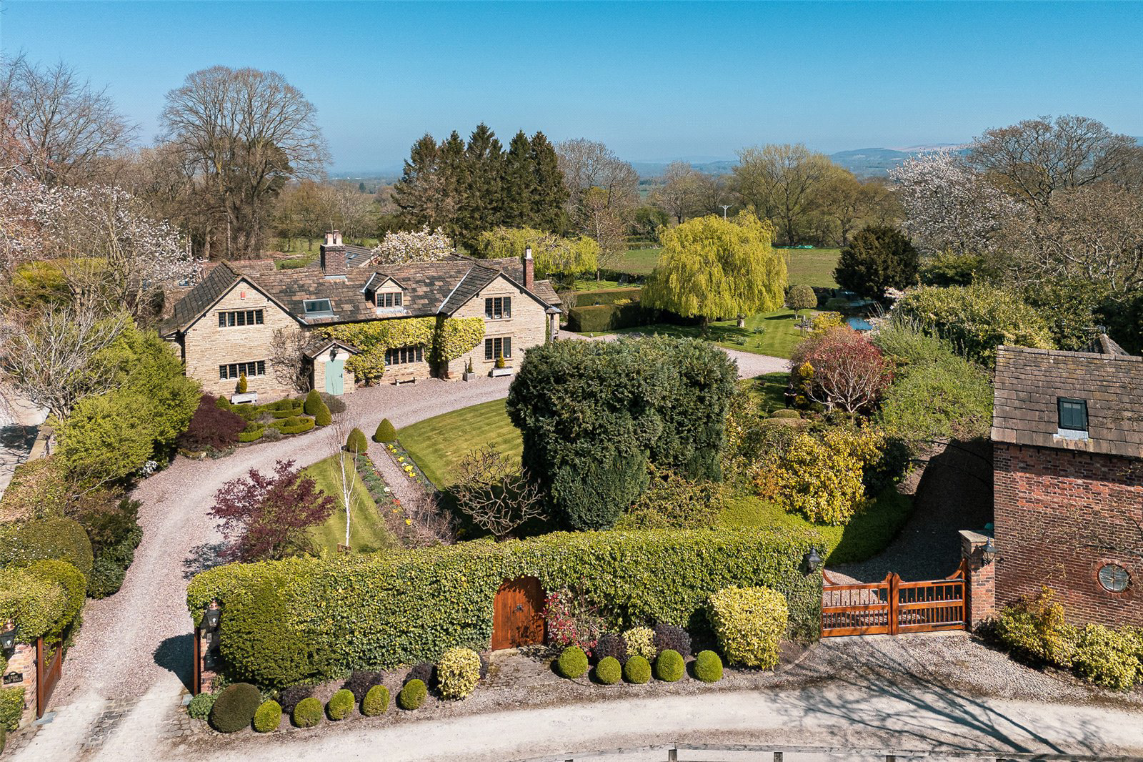 Wilmslow Road, Mottram St. Andrew, Macclesfield, Cheshire, SK10, photo 3