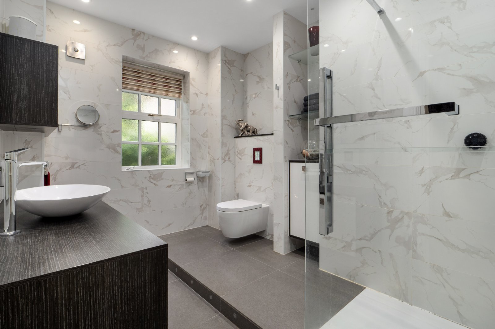 Ensuite